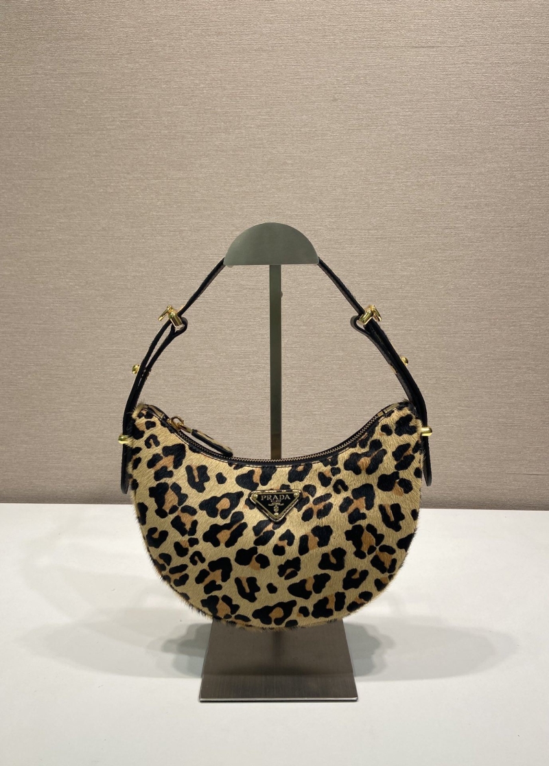 Pra*a hobo bags